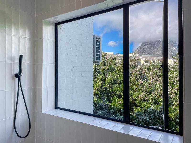 2 Bedroom Property for Sale in Hout Bay Western Cape